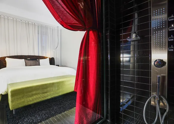 Hotel Chez Swann